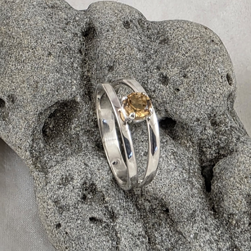 Sterling Silver Split Band Ring with Citrine