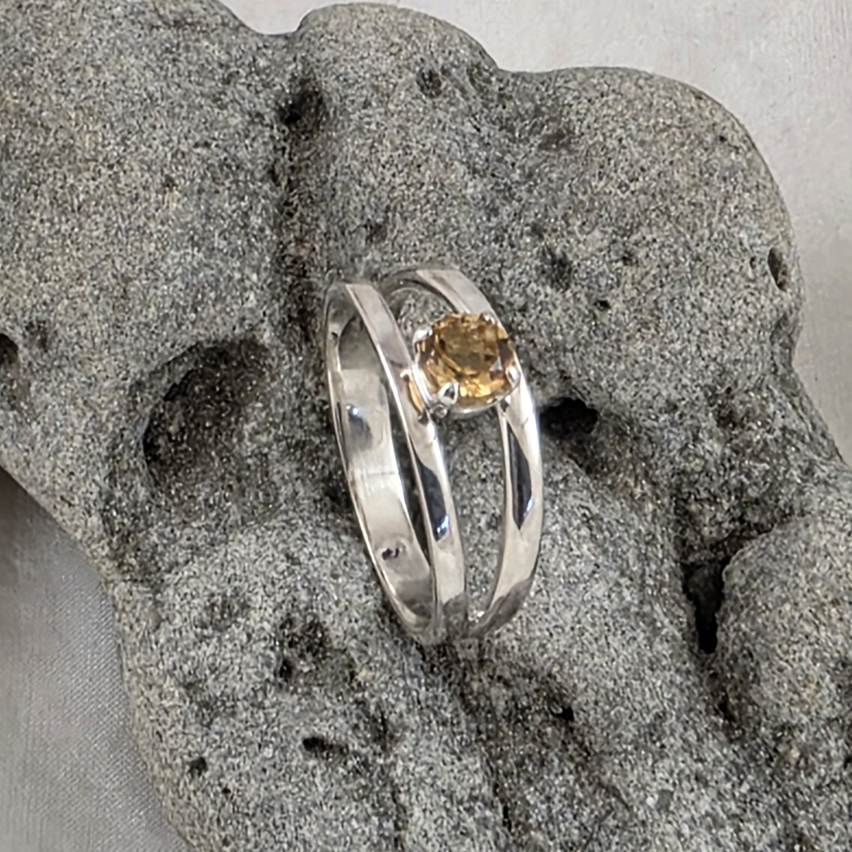 Sterling Silver Split Band Ring with Citrine