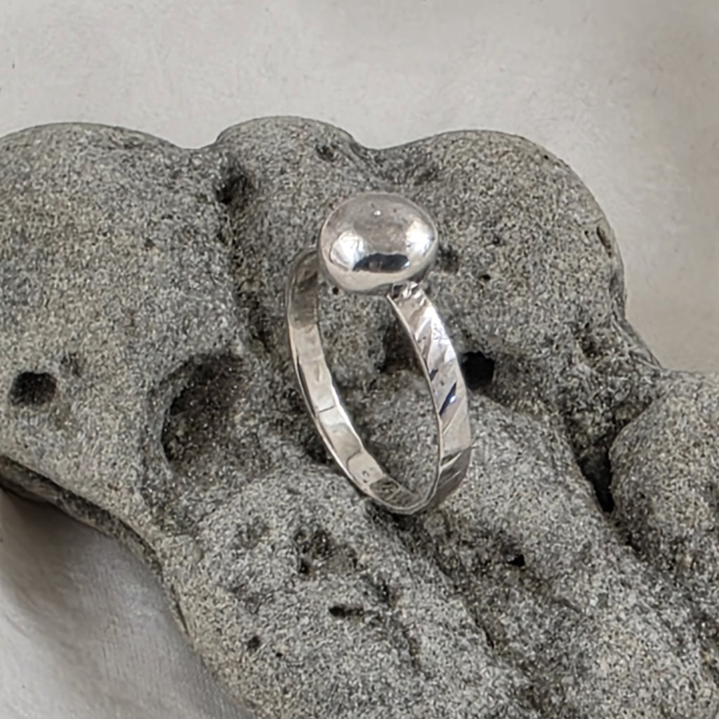 Sterling Silver Ring with Patterned Band with a SS Dome